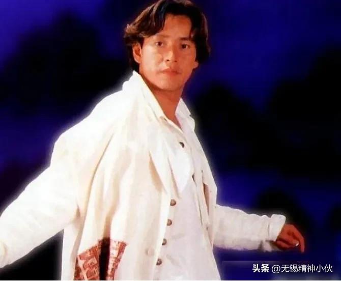 香港乐坛巅峰时代谭咏麟,当年香港谭张争霸