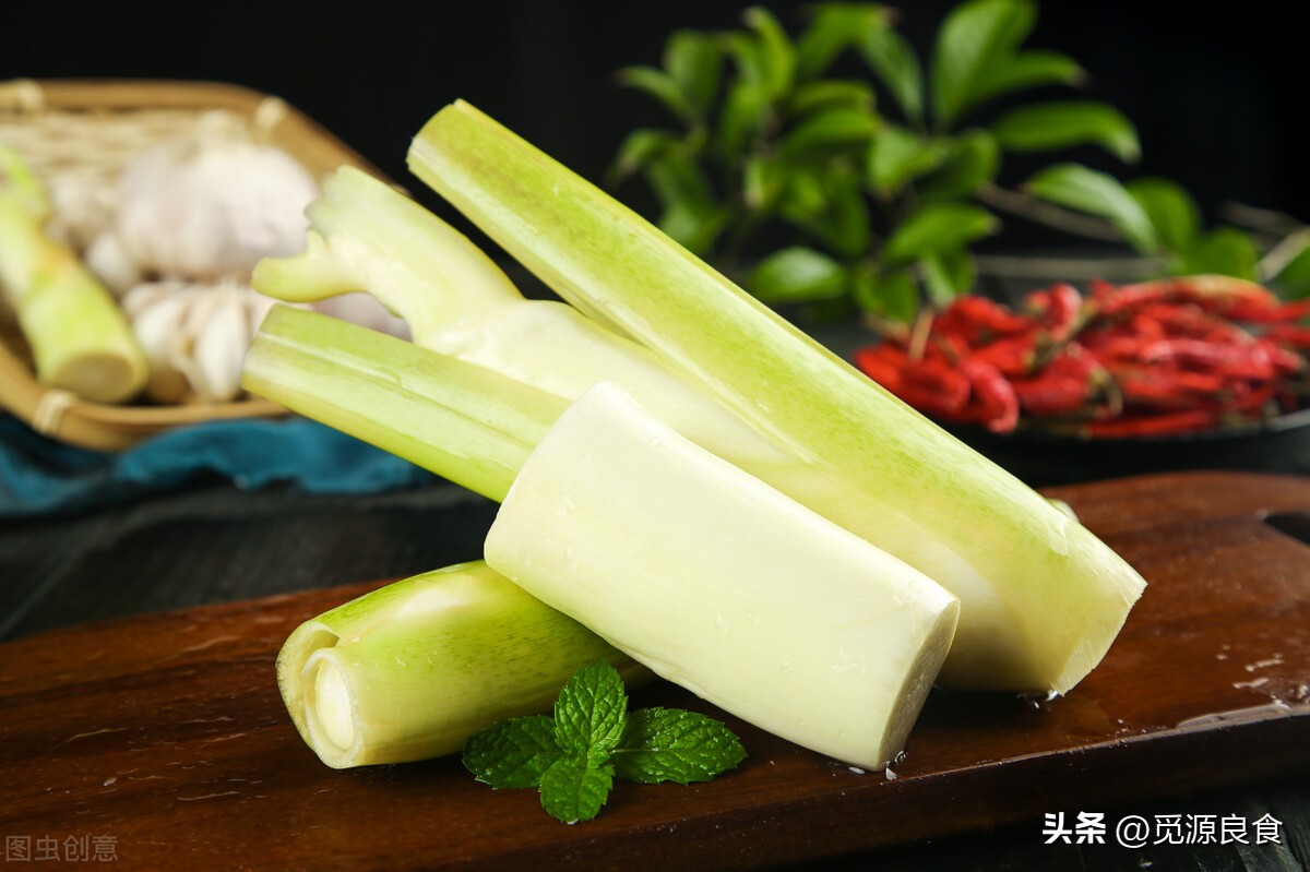 茭白选大的还是小的,买茭白要怎么挑