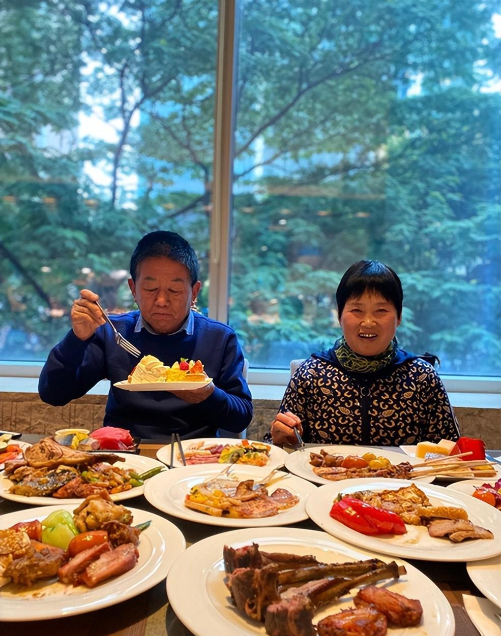 我山东姑娘,体重170,曾因胖被人诋毁,今靠身材挣钱,日入3000