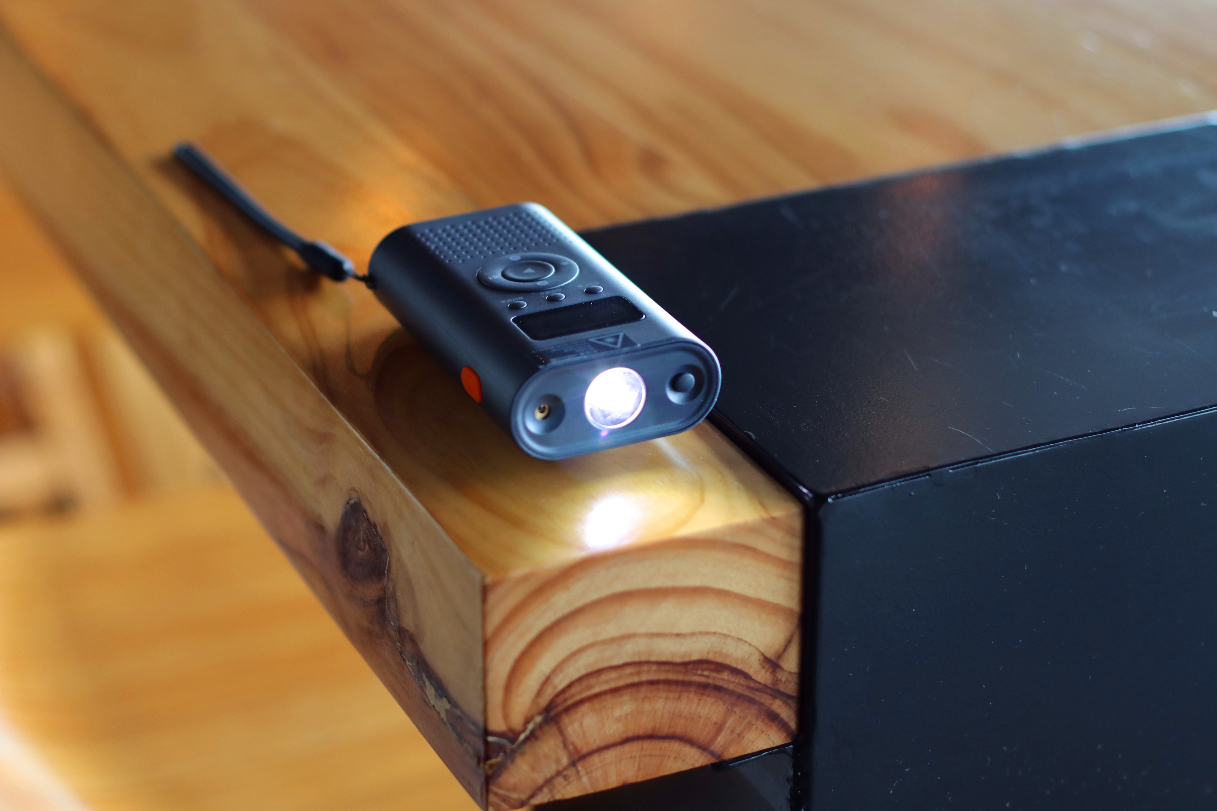 自带“触发报警”,可手摇自我充电,小米有品上架*合六**一应急宝