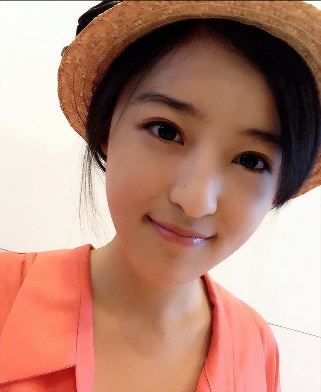 杨茗茗主持人,女主持人杨茗茗