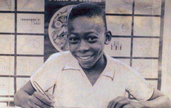 球王贝利传奇的一生仅17岁,巨星陨落的传奇人生