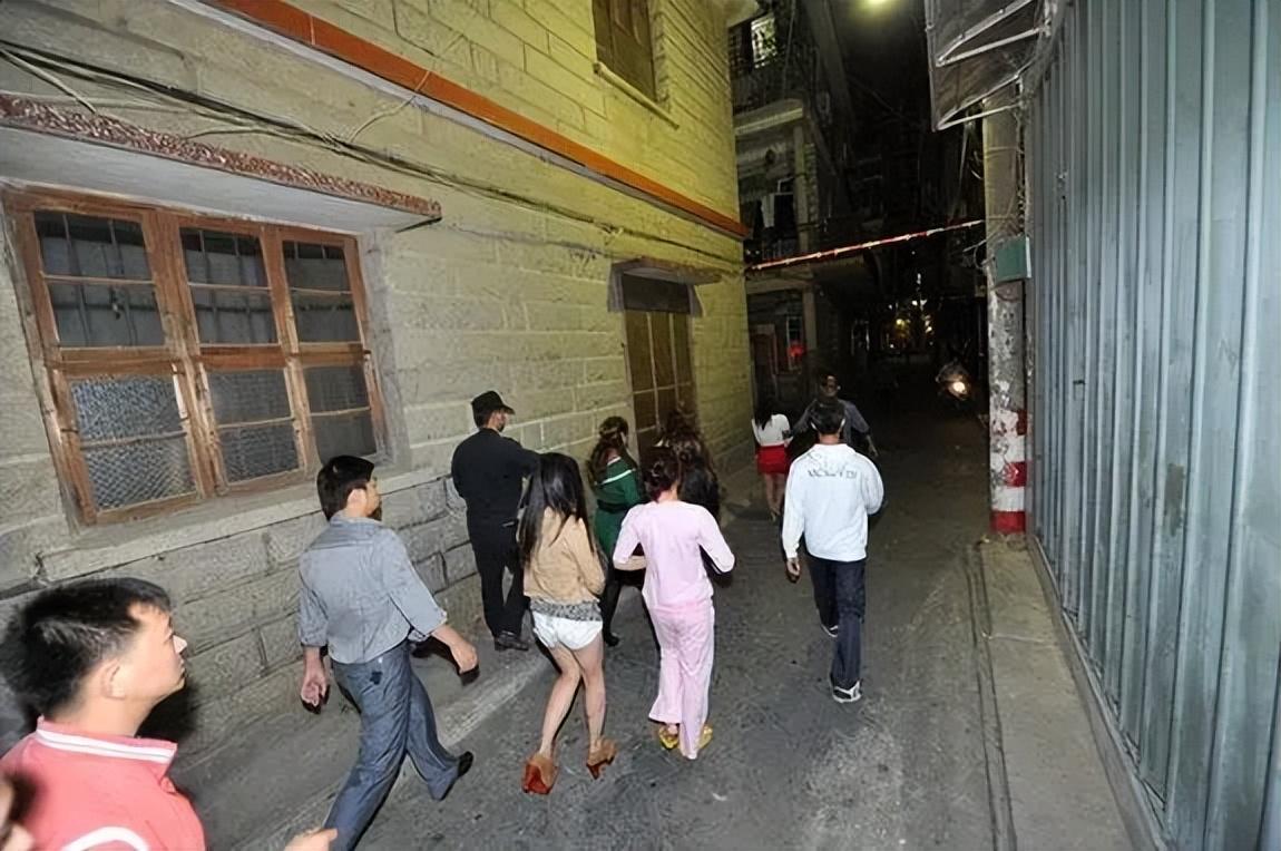 城中村中年妇女卖淫案,国内各地城中村妇女卖淫案例