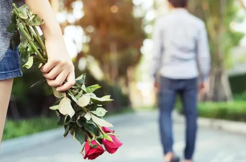 上海“洗房”事件，撕开了当代婚姻的遮羞布：人的心机能有多重？