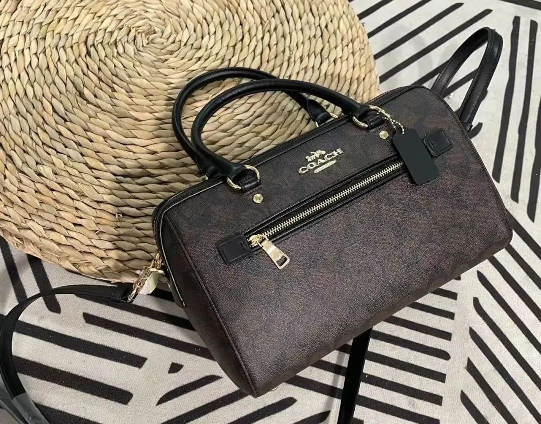 coach水桶爱心限量包新款搭配,coach包哪款最经典百搭