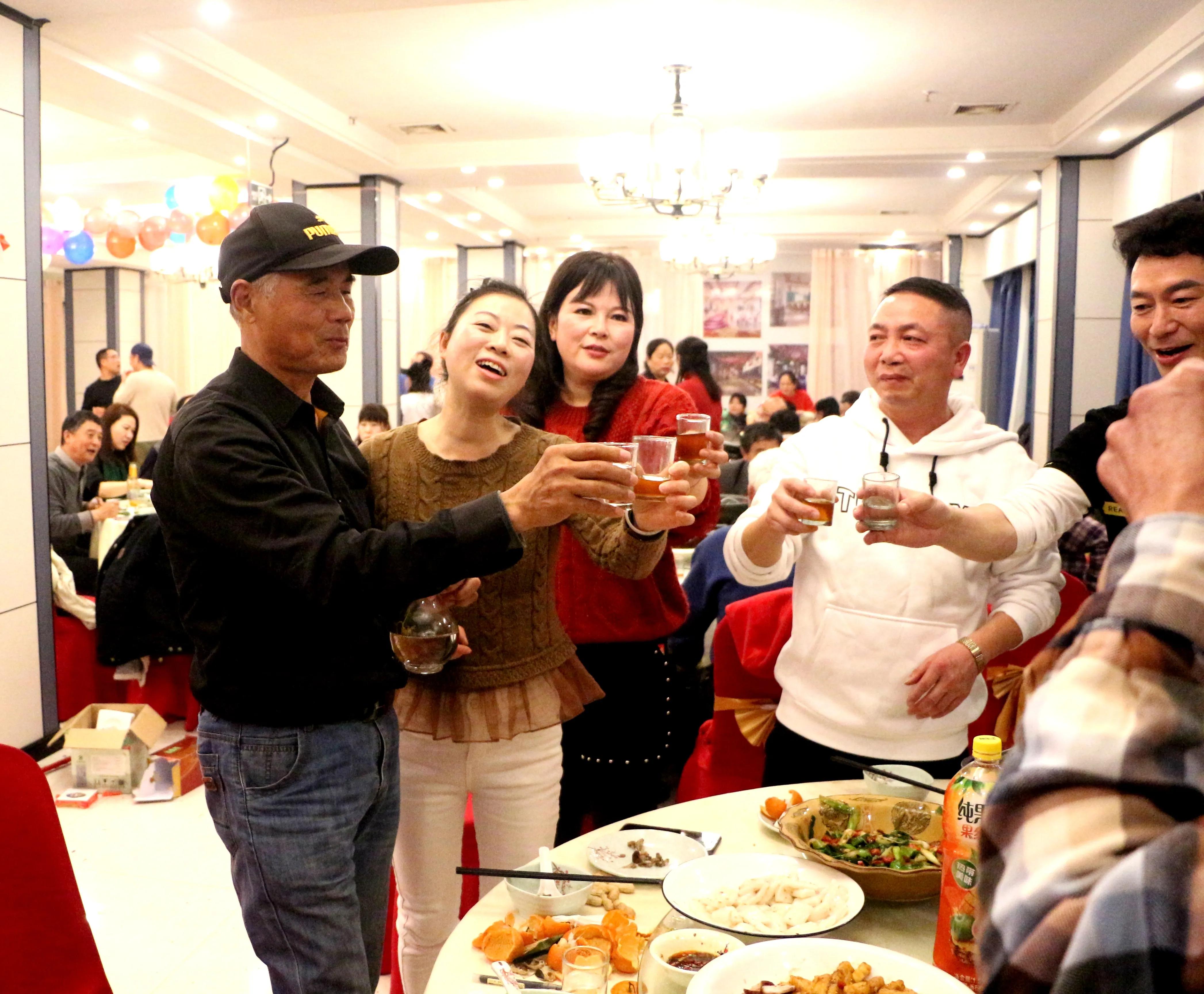 开心群庆迎新年活动侧记