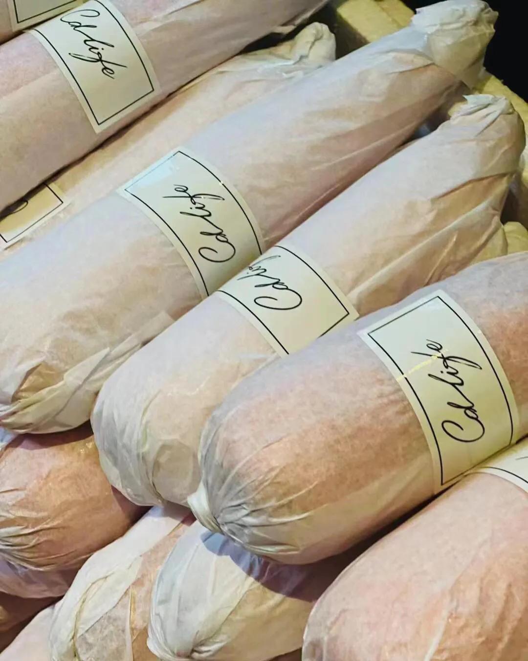 上海某奢侈品店为有迫切需求的客户提供精心包装的蔬菜，笑翻了