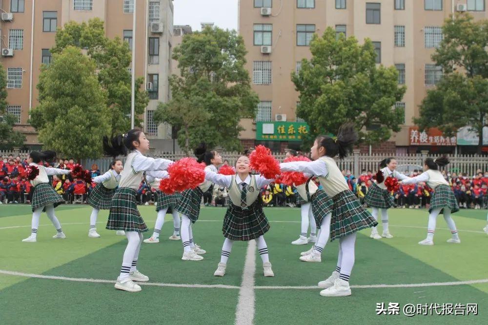 校园足球活力飞扬,校园足球童心飞扬