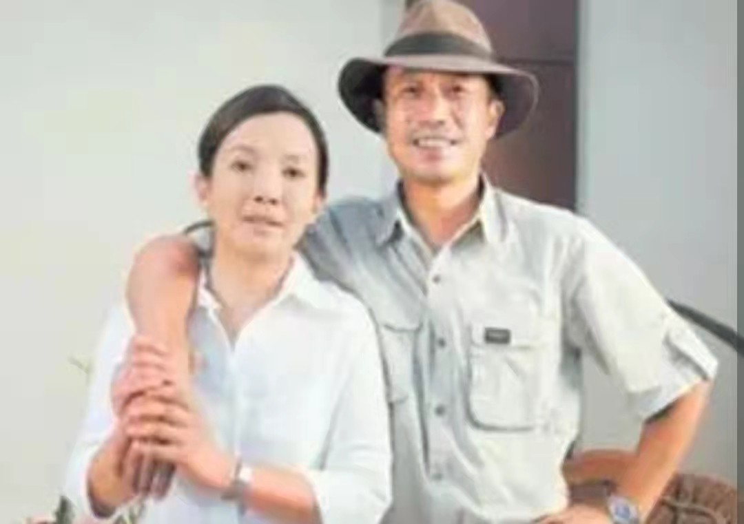 狗血扒扒吕丽萍三段坎坷婚姻,吕丽萍前夫的葬礼