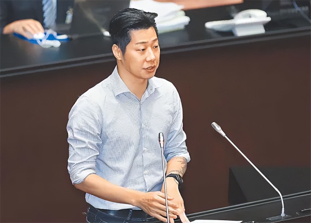 “*独台**”在大陆赚钱，对别人说风凉话：陆客减少，影响不大