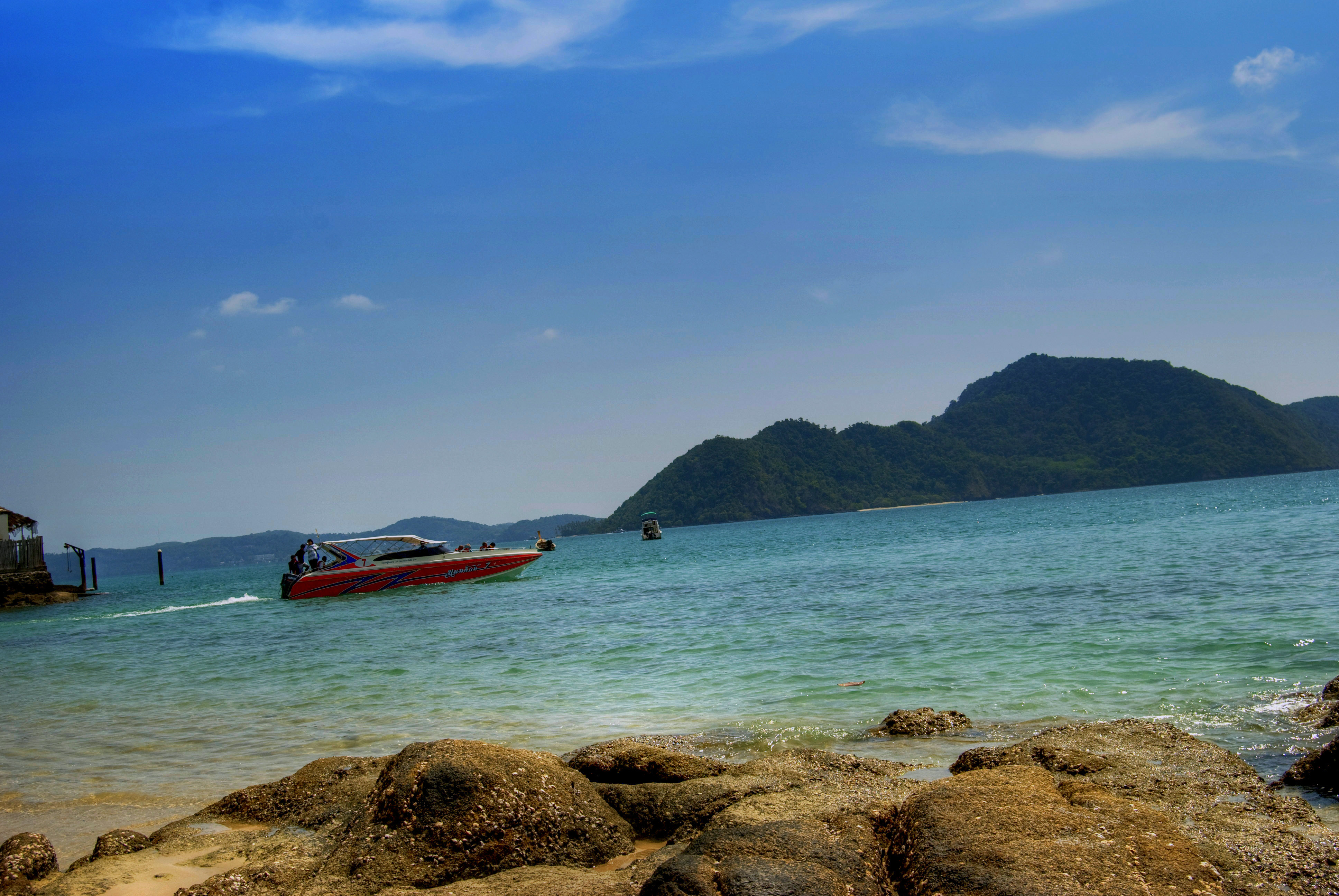 泰国三亚旅游对比,三亚和泰国旅游选择哪里