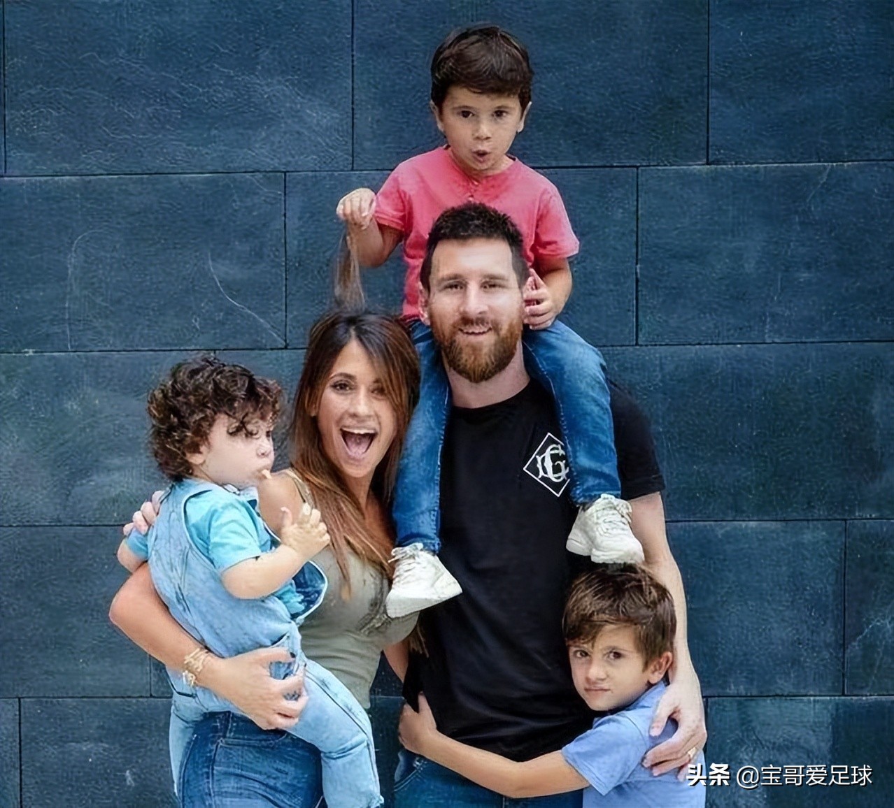 球星梅西的妻子,足球球王梅西的妻子