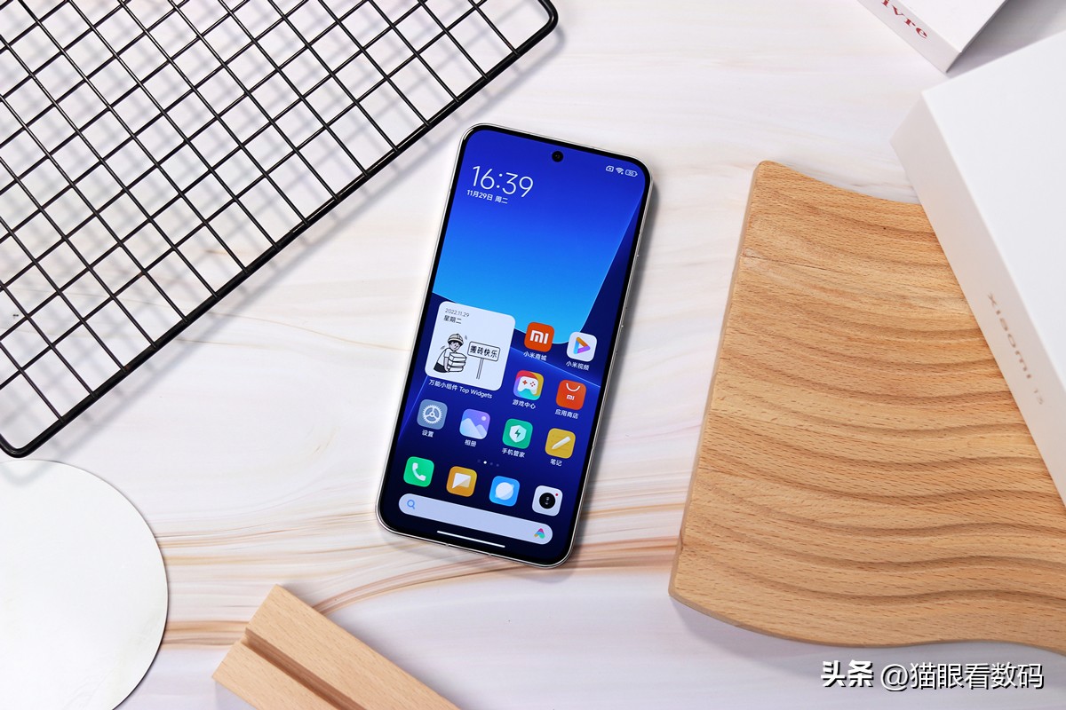 苹果和安卓今年值得入手的手机,现在iphone和国产手机的差距