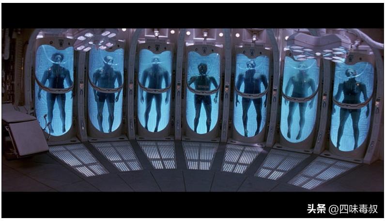 当飞船撞见魔鬼，神学便附体在科学身上