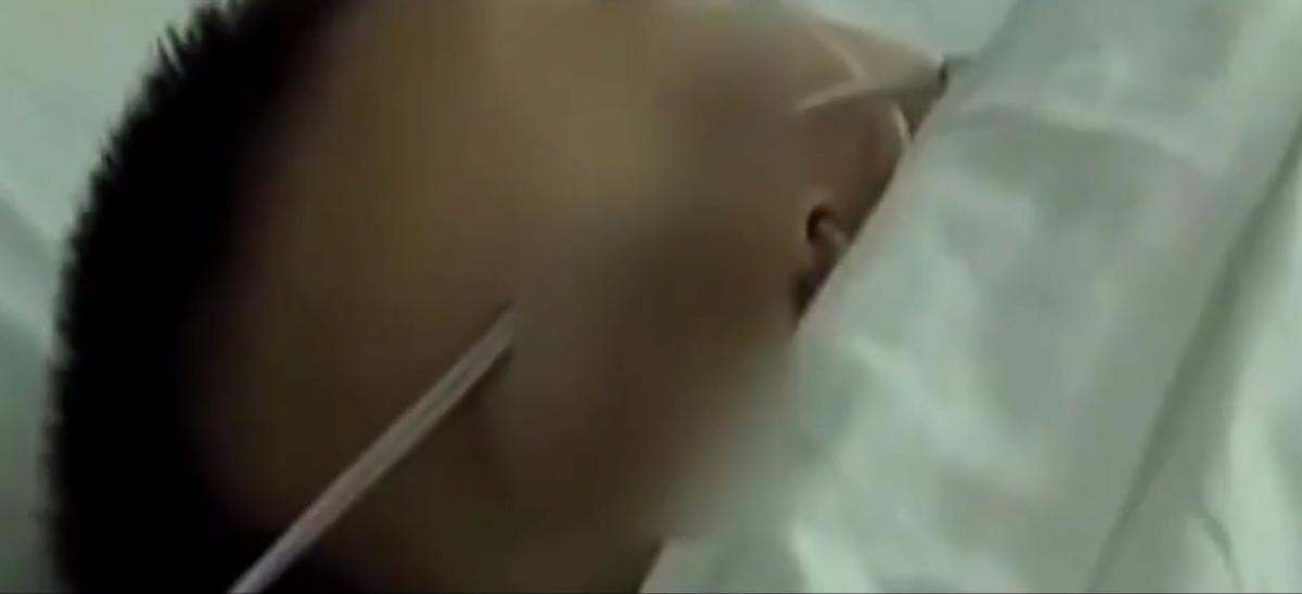 海南4岁女孩腹痛,海南女孩晕倒