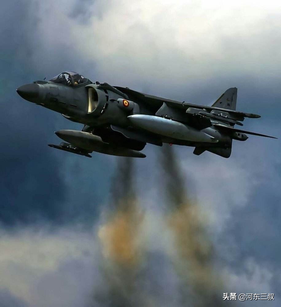 英国航母单兵飞行器,小鹰级航母舰载机