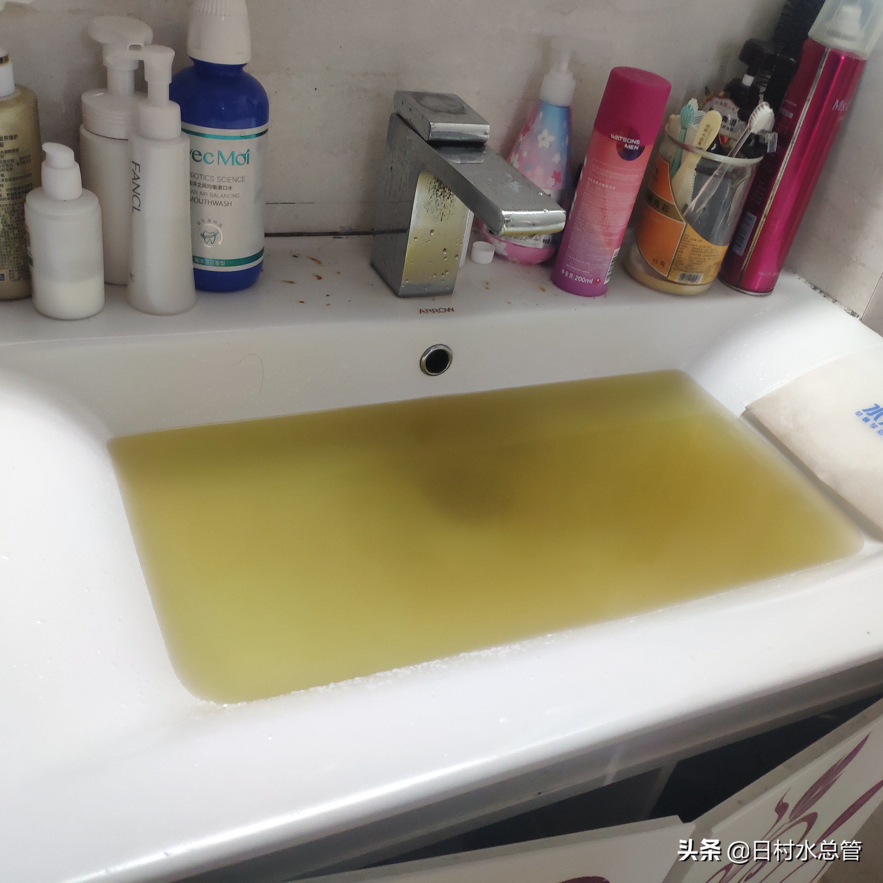 家中的自来水发黄,水管维修后水质很黄能洗澡吗
