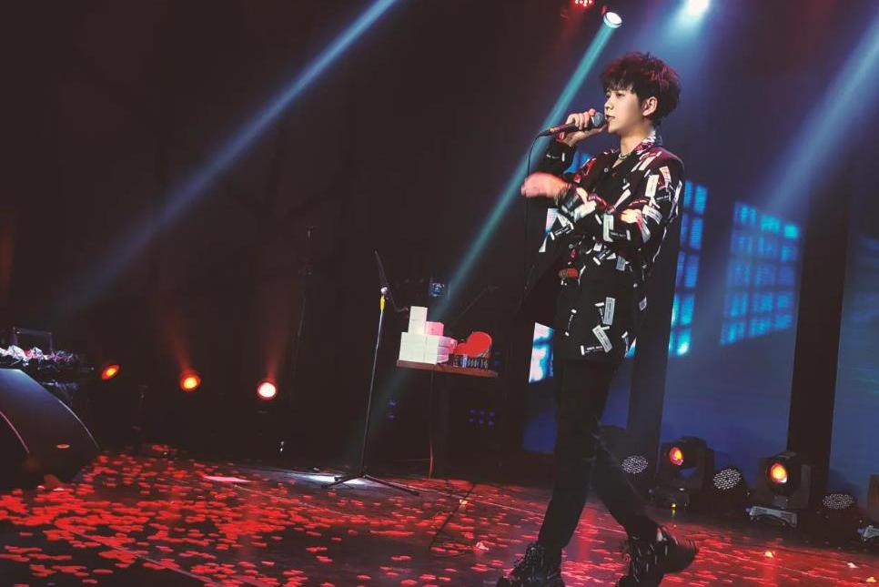 一年吸粉四千万的网红郭聪明,解密原相机下的千万网红郭聪明