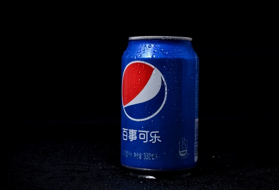 “洋可乐”卖2元还赚翻，国产汽水6块还亏本，到底谁在割韭菜？