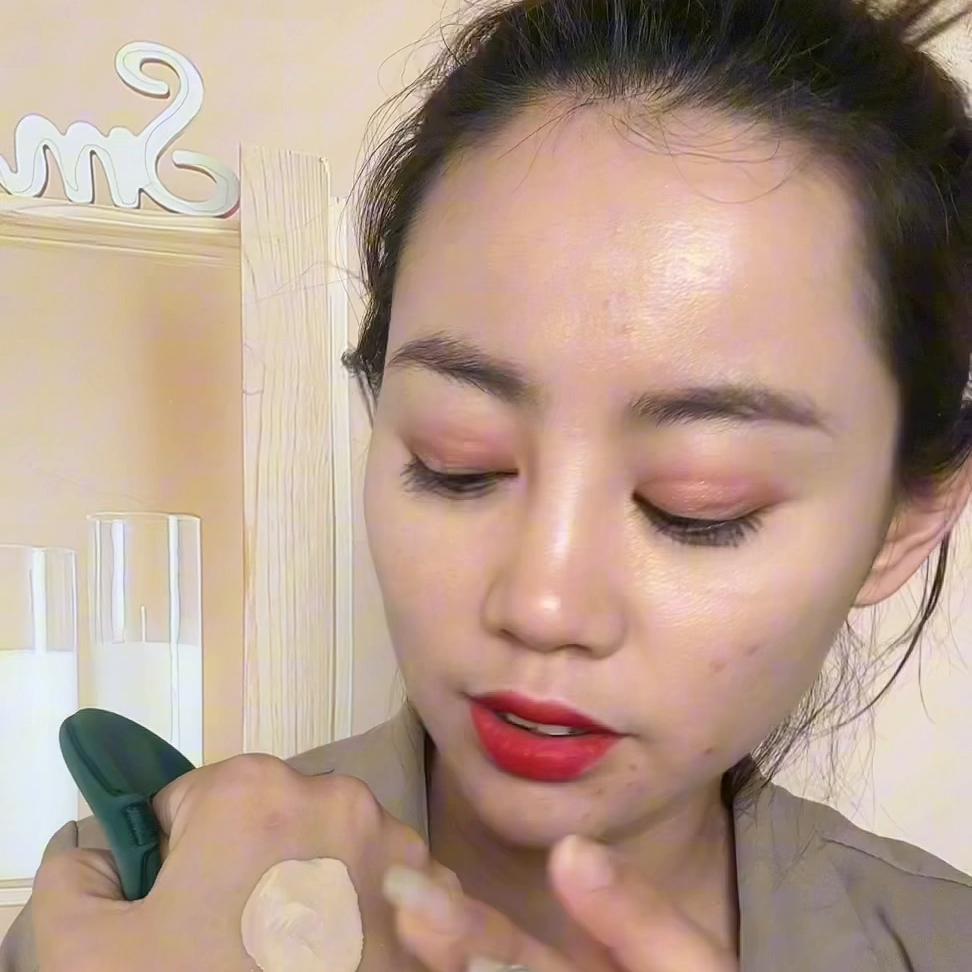 持久不暗沉的粉底液亲测,持久不暗沉的粉底液好用吗