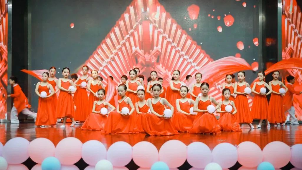 宜宾天立学校第十届立人节,宜宾天立学校十周年庆典现场视频