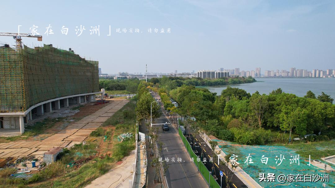 落日余晖体育馆,落日余晖映晚霞武汉