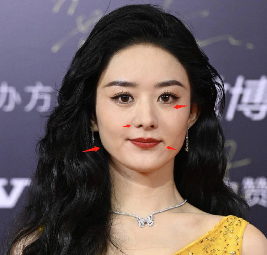 完美女神根本不存在！死皮、黑头、痘痘、毛孔…怼脸暴露真实颜值