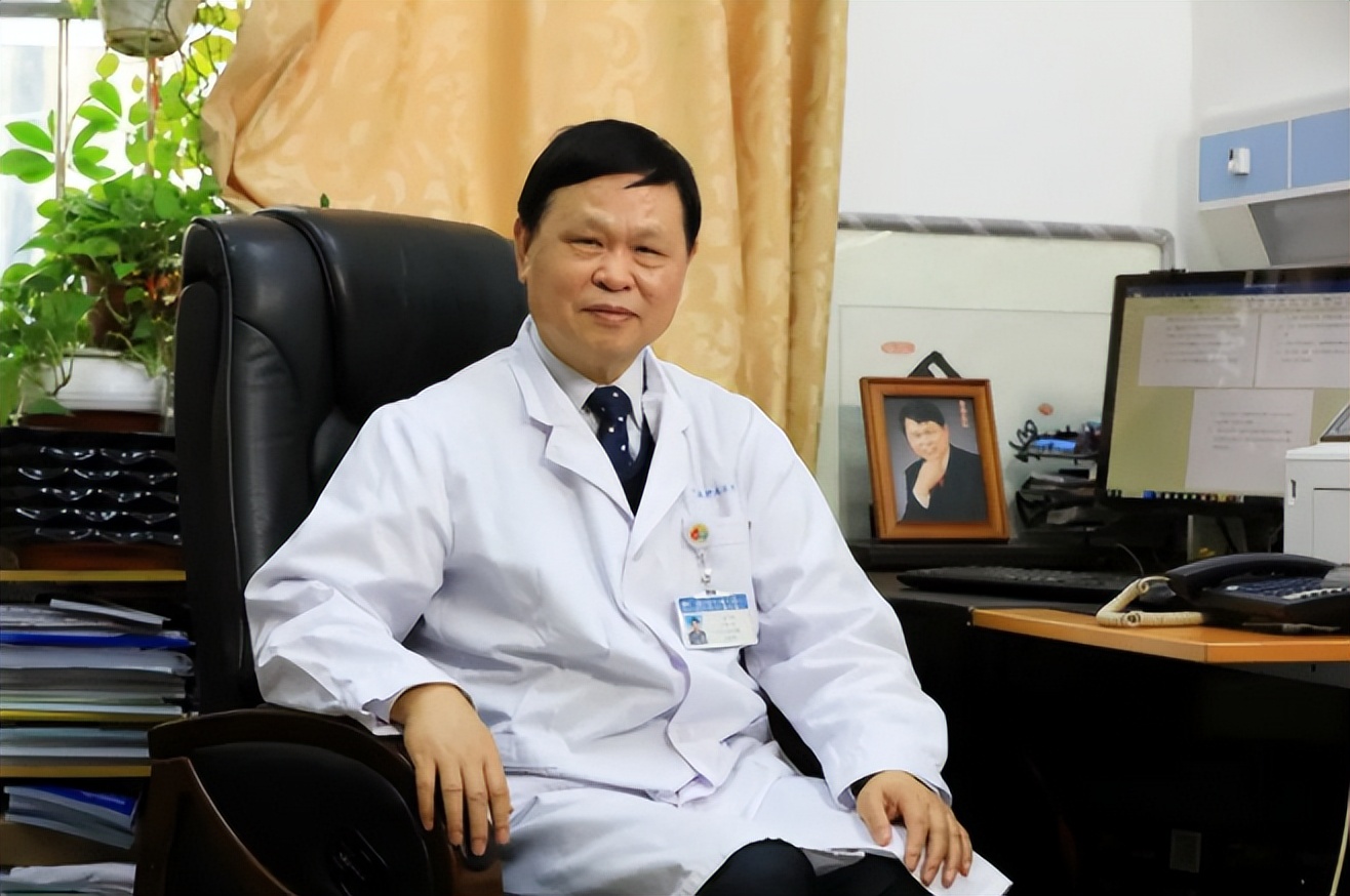 中国最权威的治疗乳腺癌的专家,从事癌症研究30年