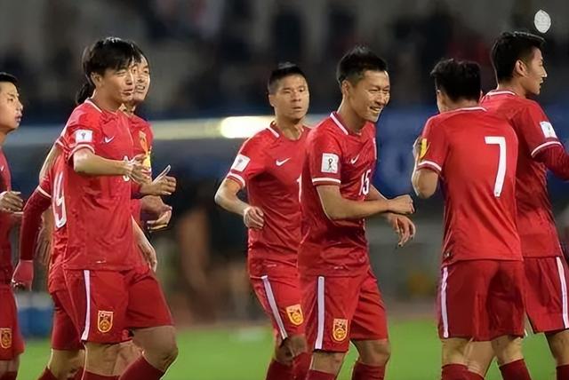 真“娇贵”！中国男足被苏州拒绝接待后，如今108人看不上东莞酒