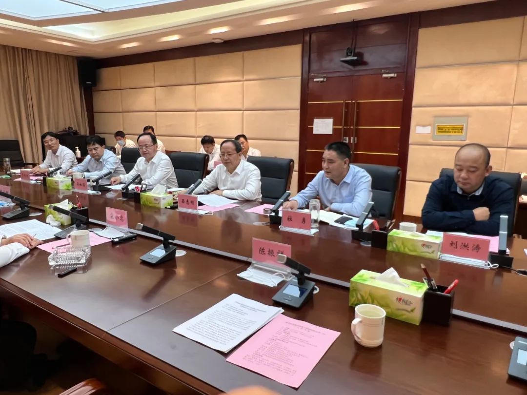 卧龙区委书记吕志刚会见中如建工集团有限公司董事局主席宋小忠一行