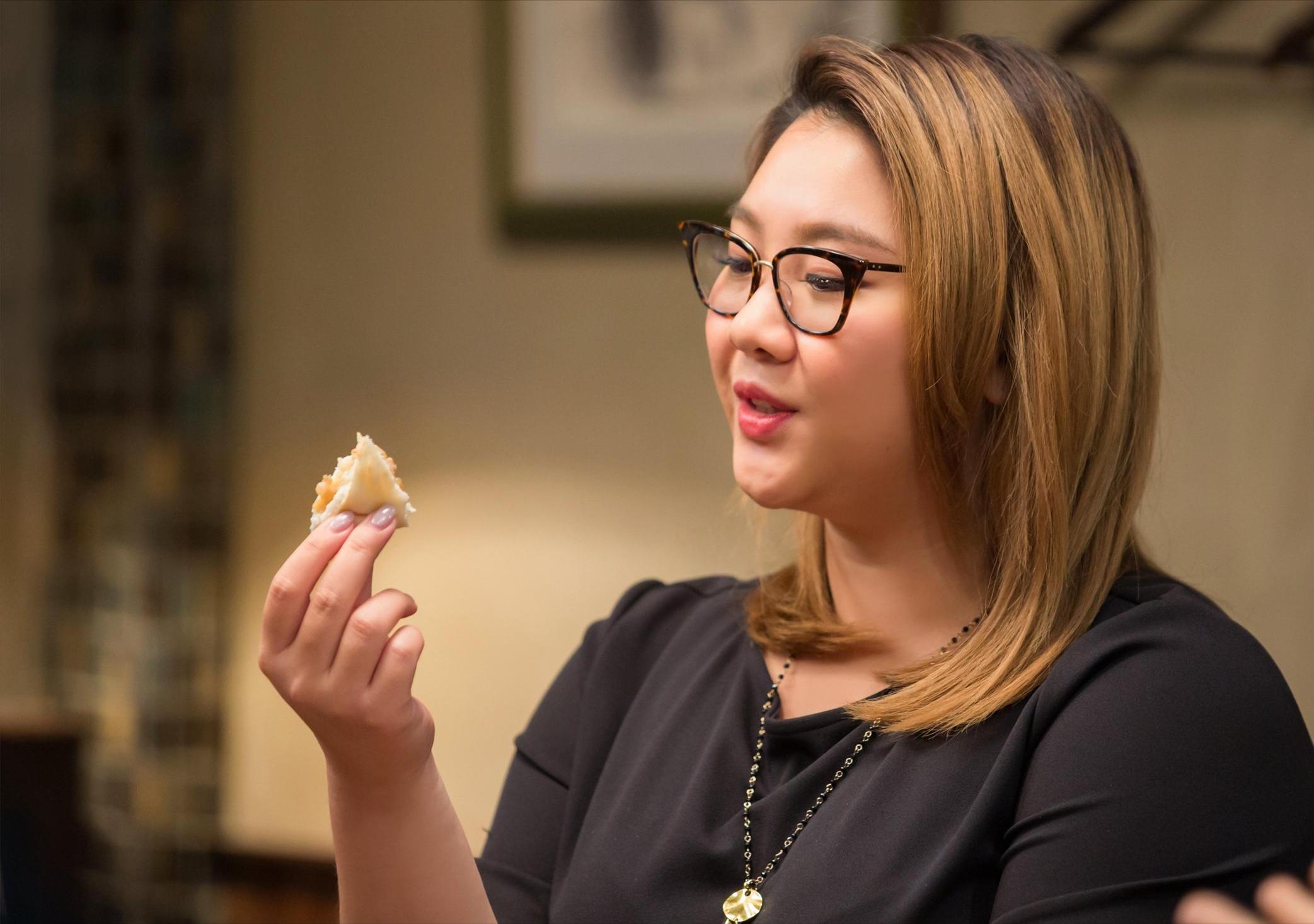 郑欣宜还能继承郑少秋的财产吗,郑欣宜含泪说起母亲沈殿霞