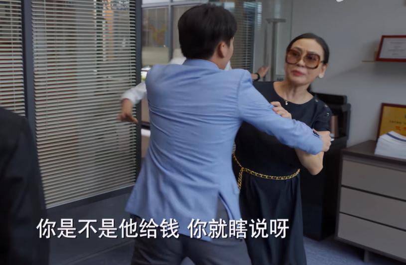 仅播2集，收视率全国第一，不愧是你们盼了两年的央视职场大剧