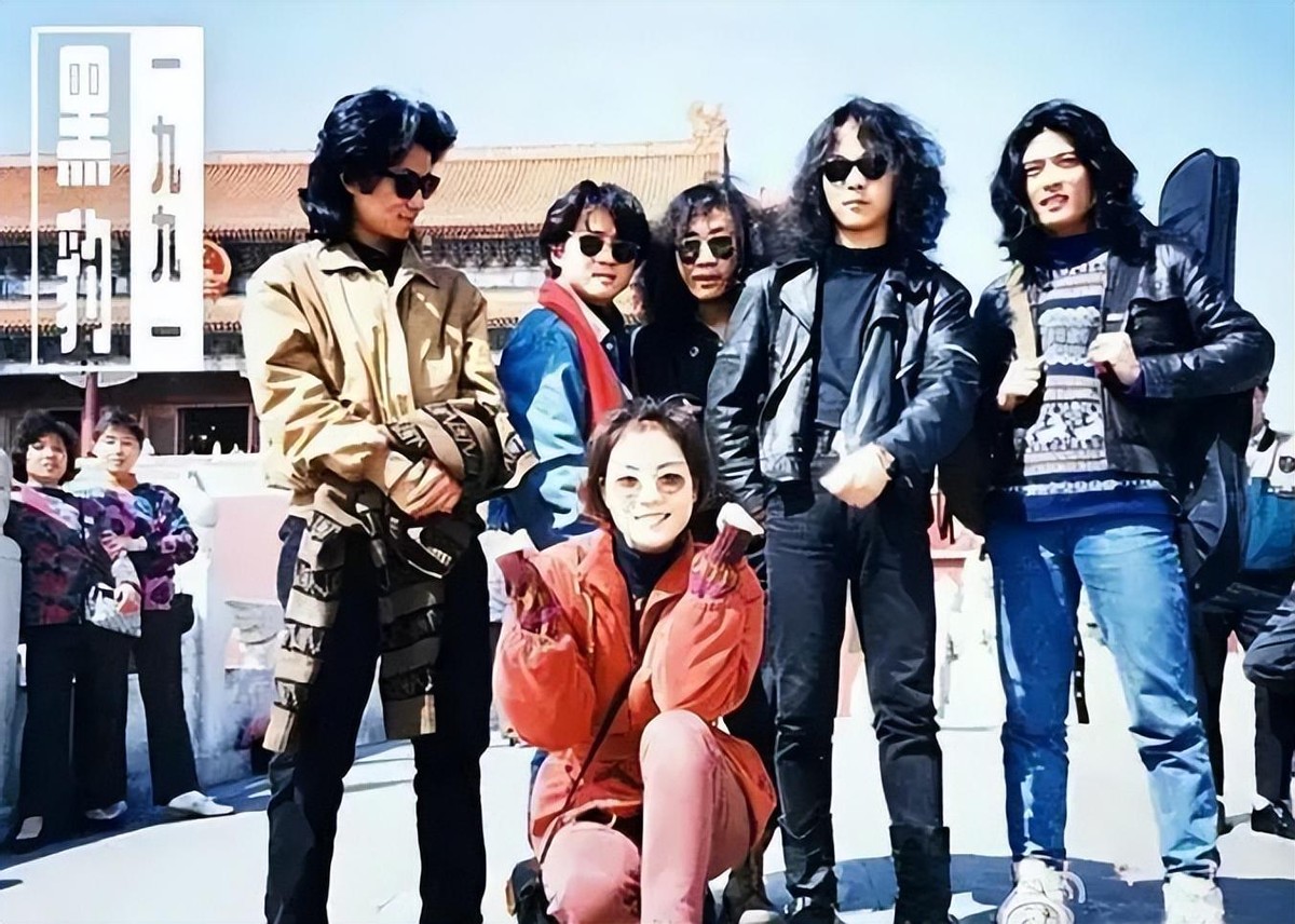 王菲和谢霆锋最真实感情最新消息,谢霆锋王菲机场牵手说明了什么