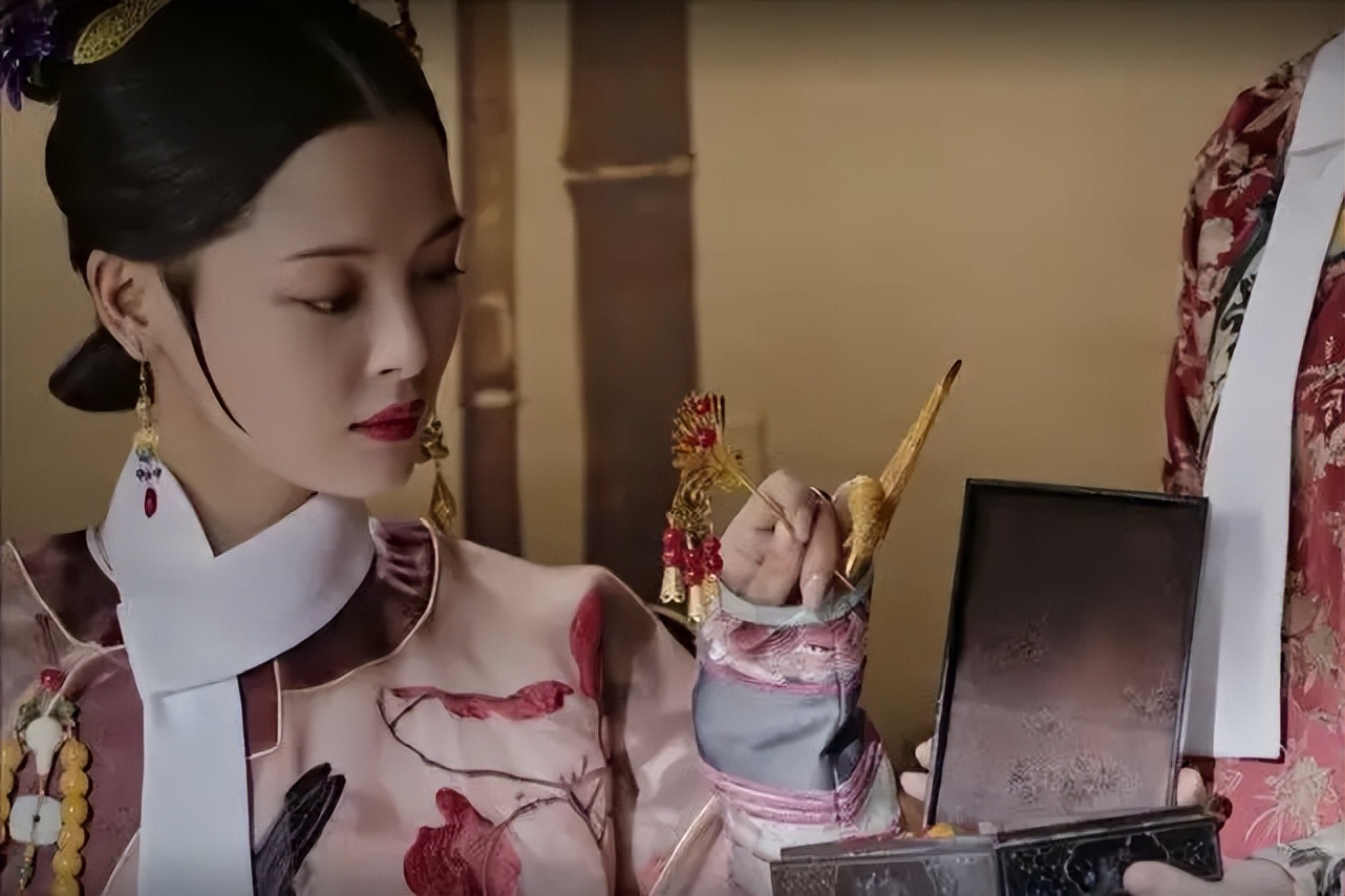 清朝指尖上的艺术，不仅是为了装饰，内里竟然还有这层意思