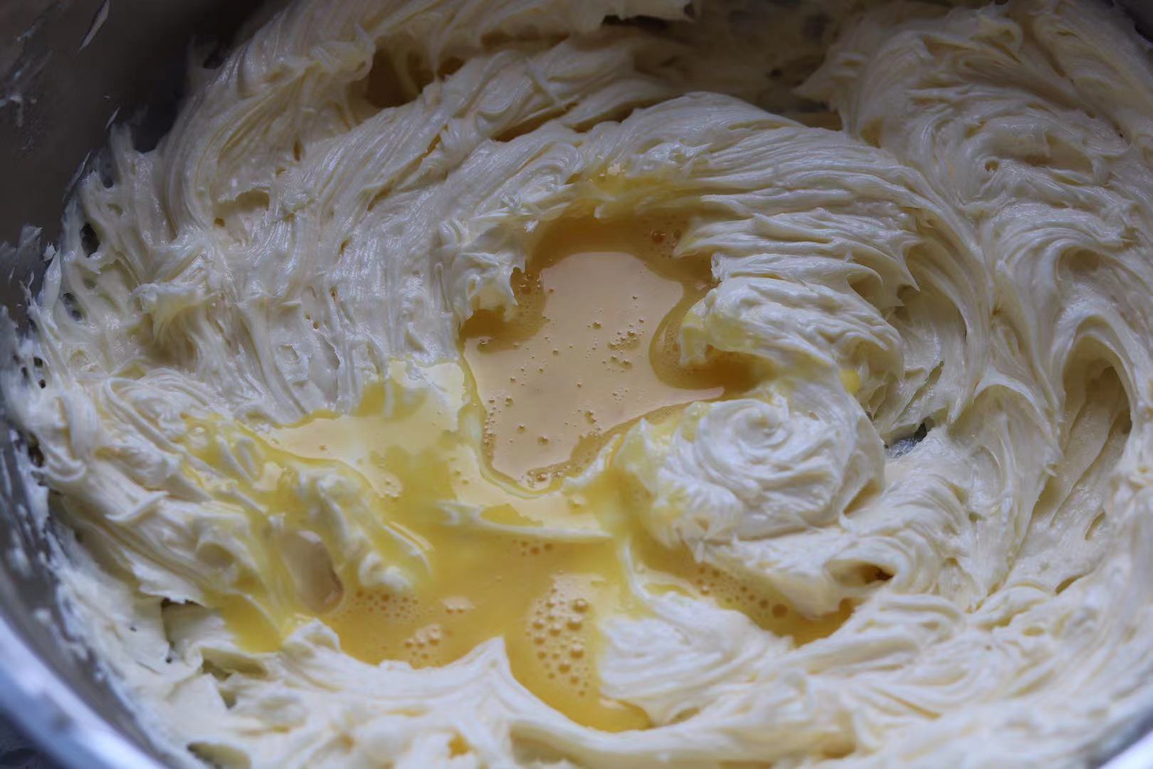 微热山丘凤梨酥是不是手工制作,微热山丘凤梨酥怎么做的