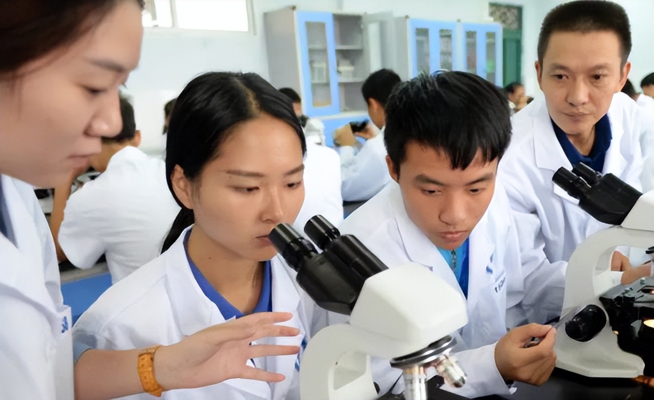 同样都是靠手艺吃饭，职高学生和高职学生的差距，不只是一星半点