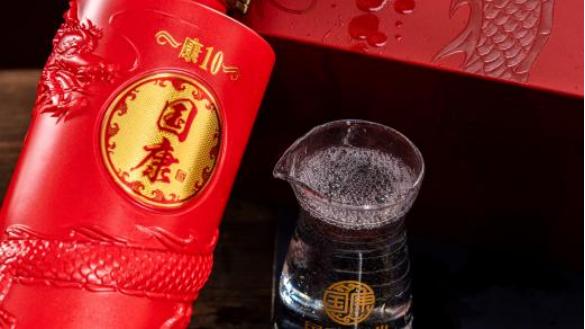 中秋送礼给老丈人送什么礼品最好,中秋节送老丈人一箱酒推荐