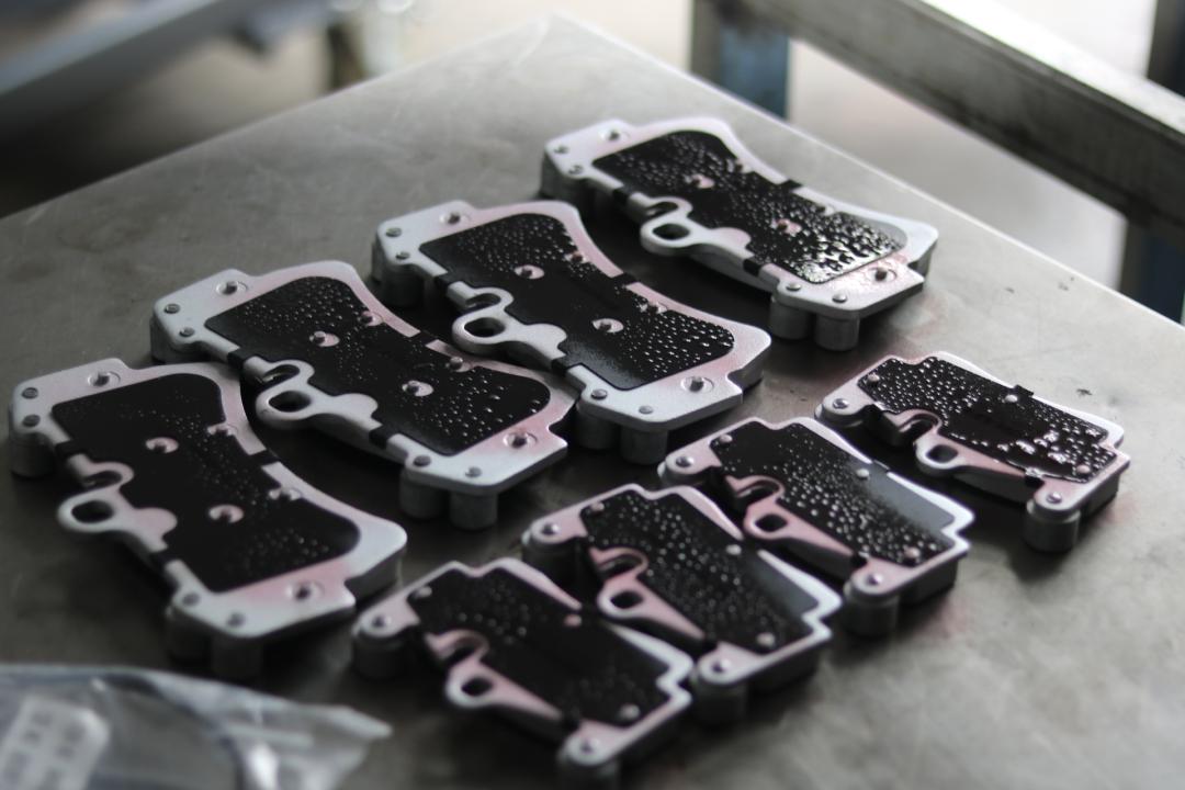 奥迪q7报废厂,老款奥迪q7出车祸