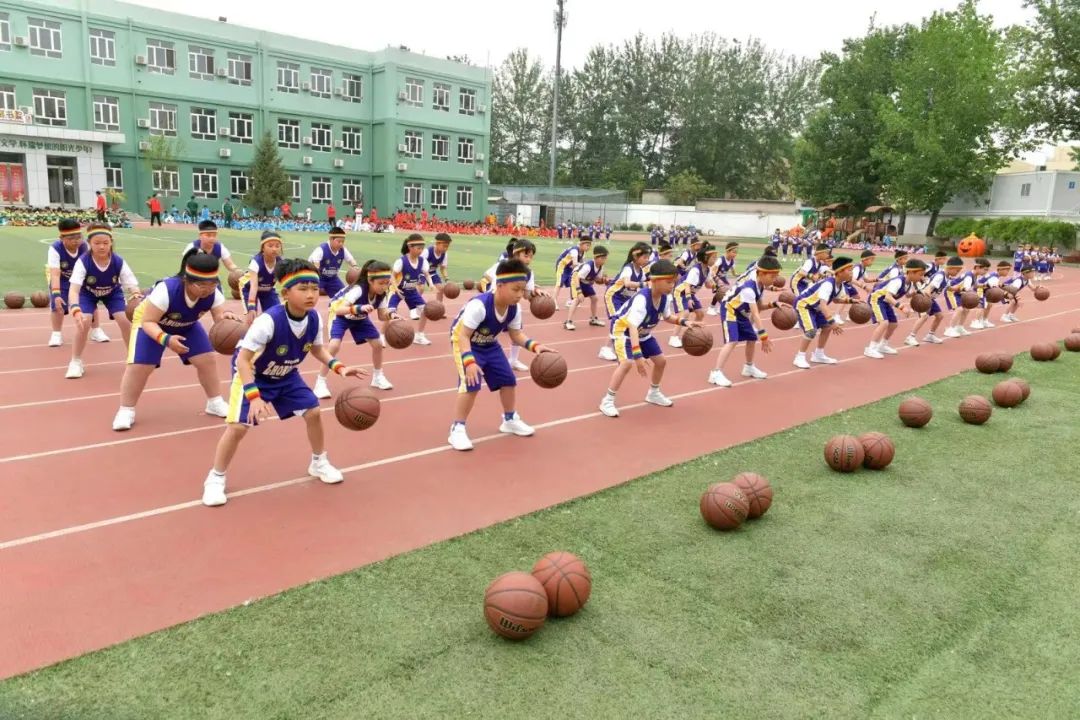 两千学生霸气登场的中杉金杉树体育节！泰酷辣！