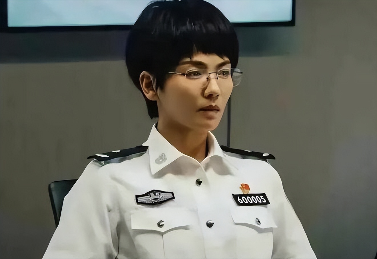 警察警衔对应的军衔是什么,军官警衔对应军衔的级别