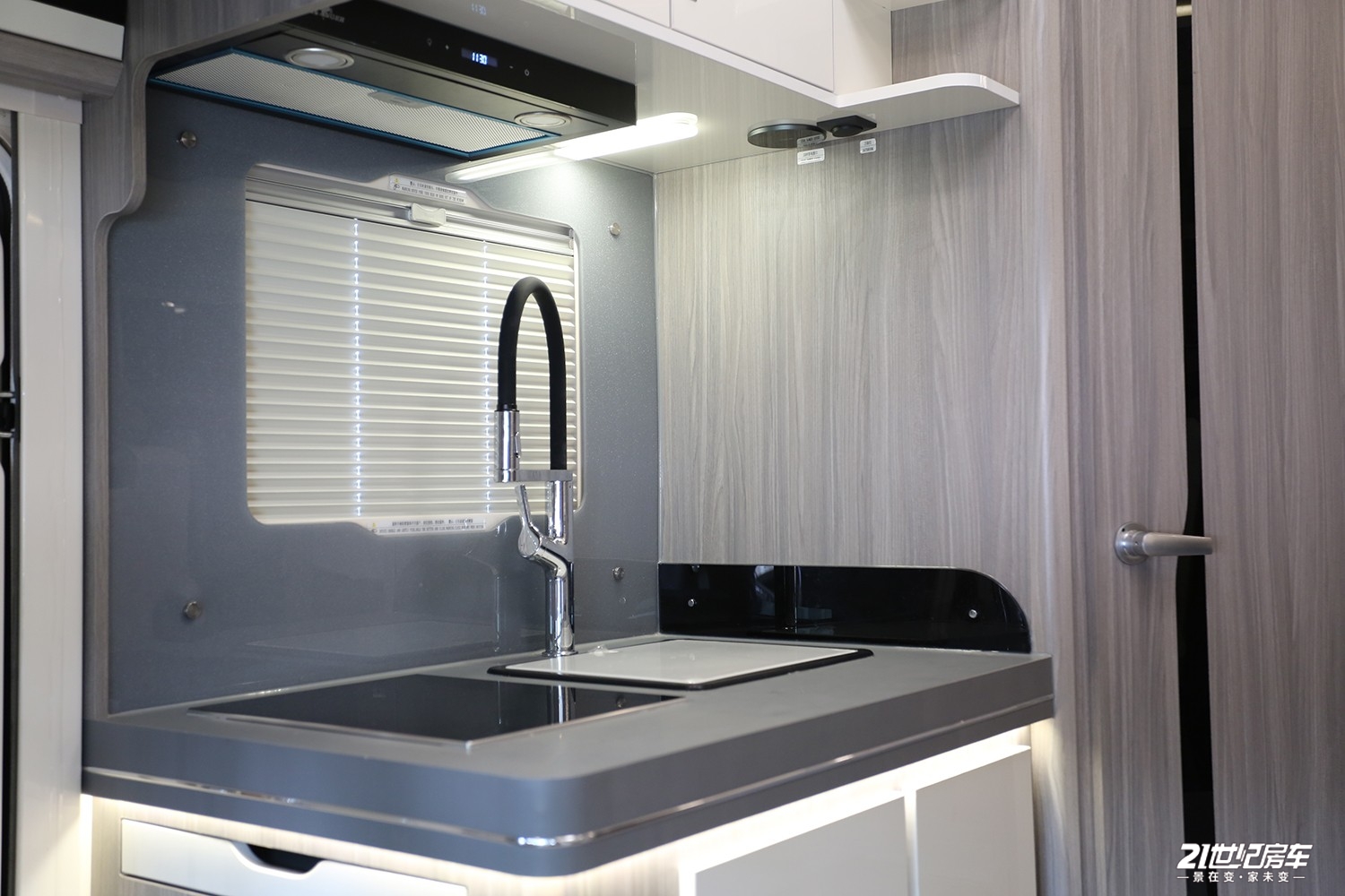 太快了！高压快充2.5小时充满10度电！隆翠C620这么猛？