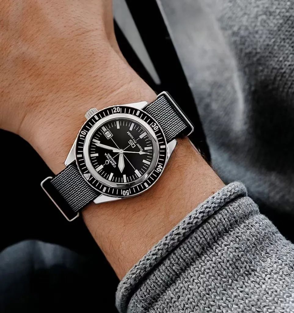 为什么天梭和浪琴不能比,天梭浪琴欧米茄机芯一样吗