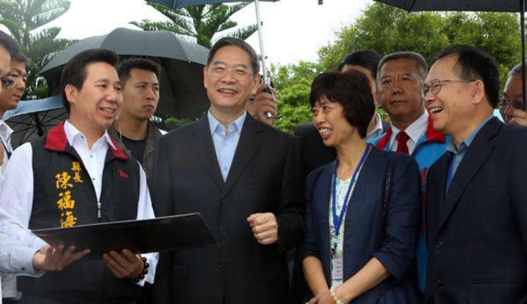 台部分产品暂停输陆，国民*党**要员赴陆洽谈，台当局却声称妨碍防疫
