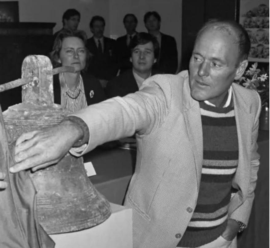 他疯狂偷捞南海古沉船，运到海外公开拍卖10多亿，最后下场如何？