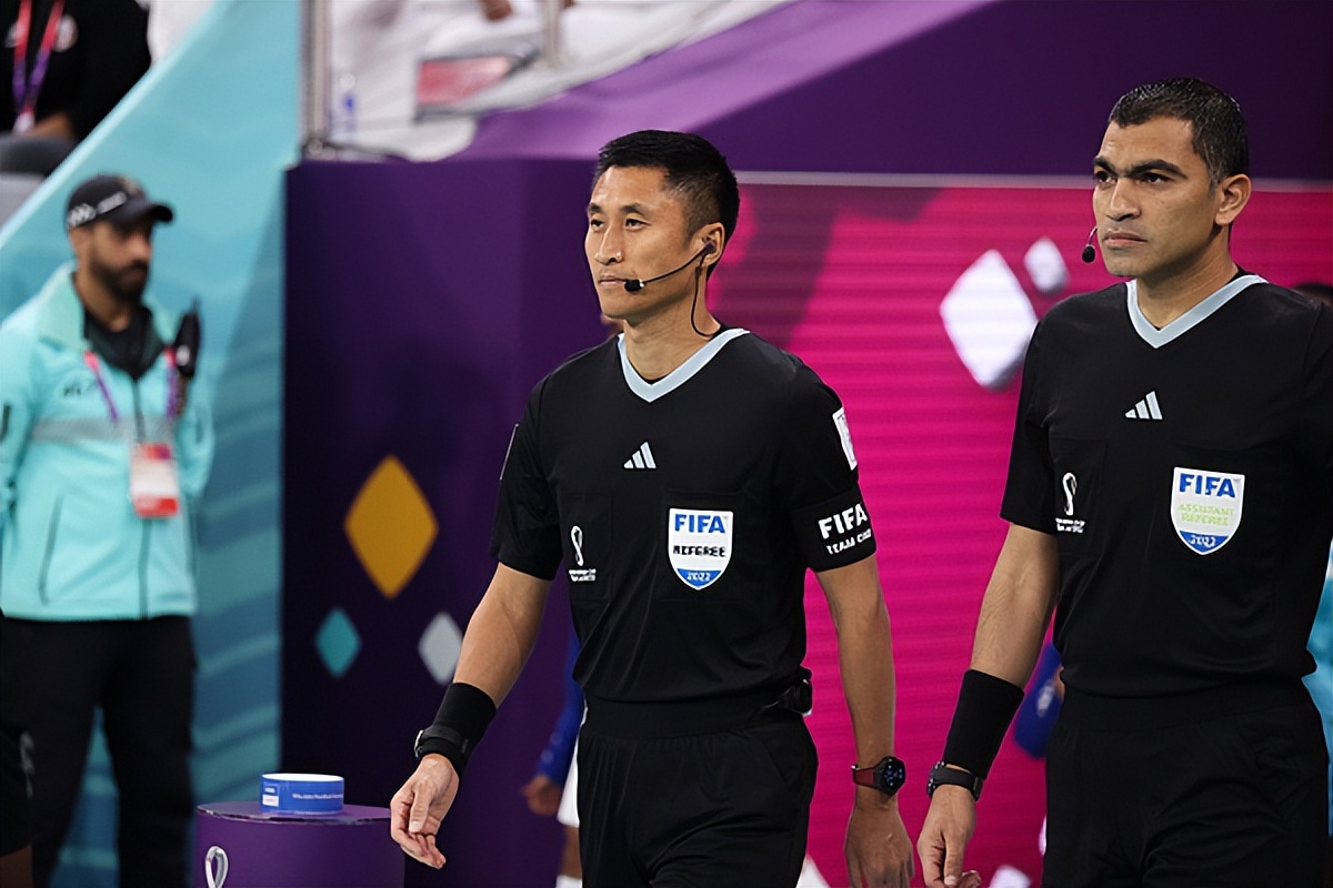 马宁世俱杯揭幕战出红牌,马宁世俱杯揭幕战出红牌英文解释