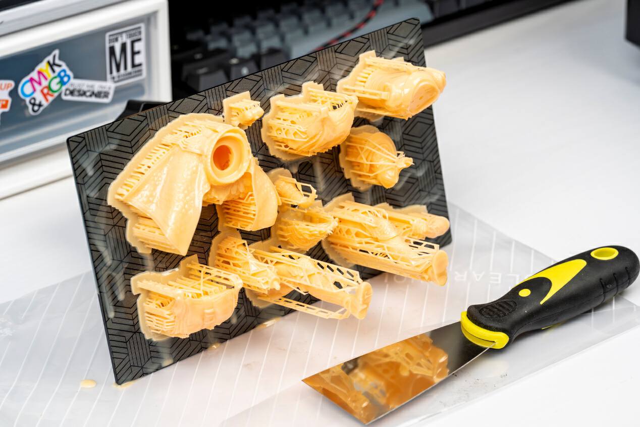 为了老头环雕塑连肝48小时,ELEGOOSaturn3光固化3D打印机评测