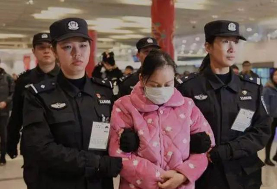 杭州亿万富婆朱丽丽 (富婆朱丽丽个人简历)