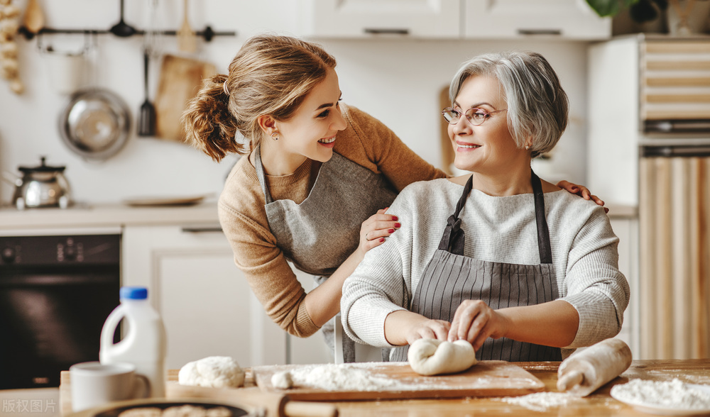 给所有父母一个建议,子女成家了父母该不该放手