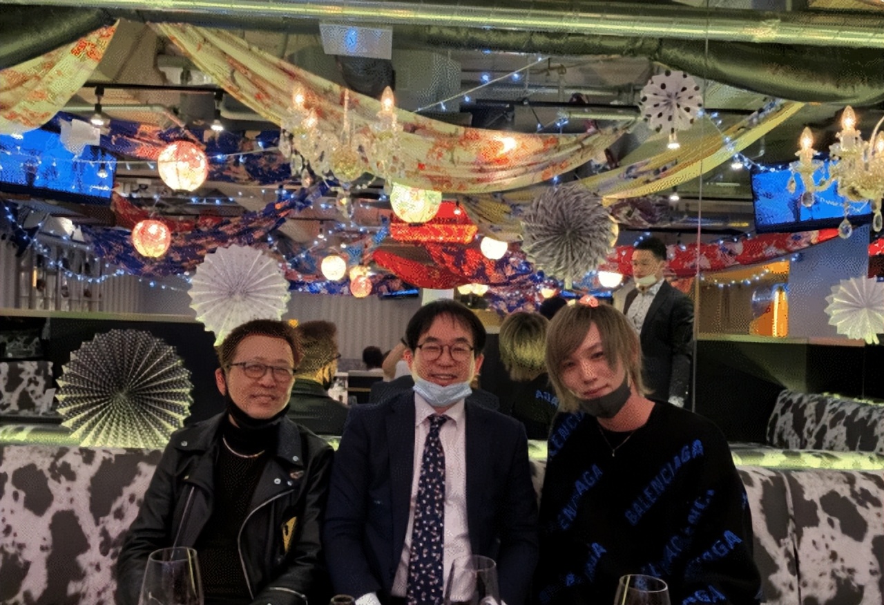 深夜游日本新宿歌舞伎町,歌舞伎町就是牛郎店吗