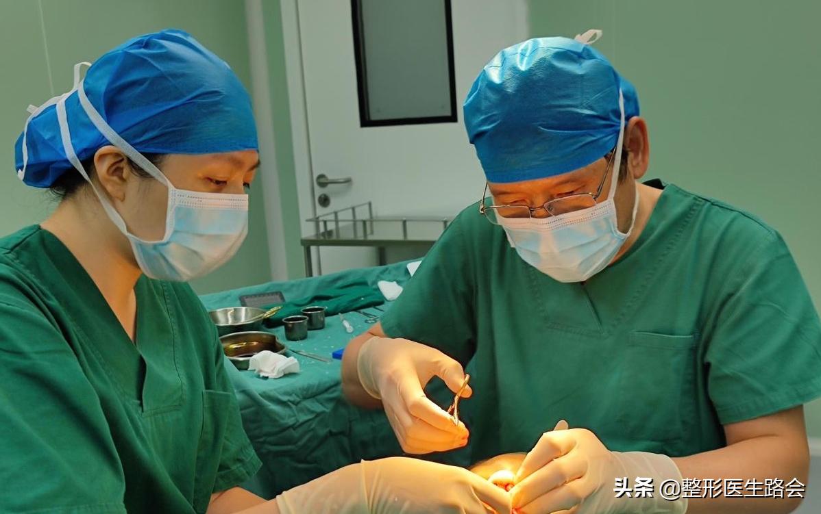 全脸整形记录恢复过程,女孩整形全过程